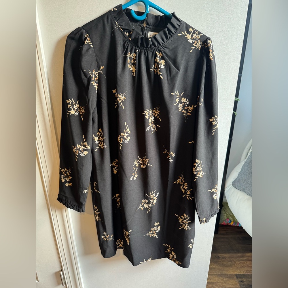 *NWT** J Crew Dress Size 6. Never Worn. Black with Tan/White Flower Print